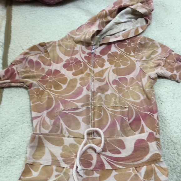 Cute pink floral squirm suit cover up! - Picture 2 of 2